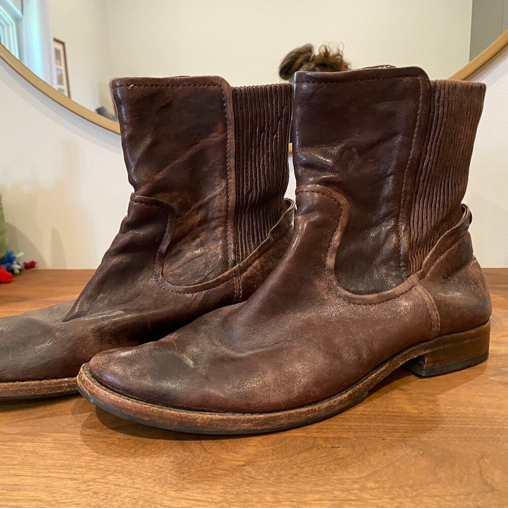 Frye Boots Size 8 EUC